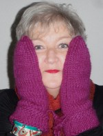 Mammi med vantar och sjal